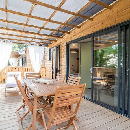 Camping Maeva Respire Ecolodge L'etoile D'argens 5* Fréjus